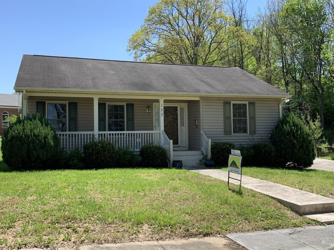 122 Church St, Vinton, VA 24179 House Rental in Vinton, VA