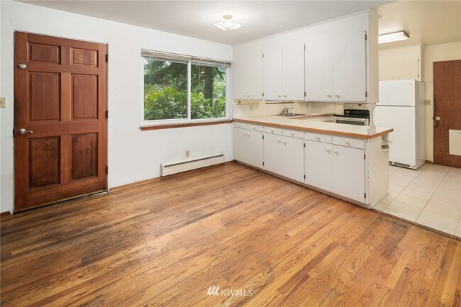 Building Photo - 14034 84th Ave NE