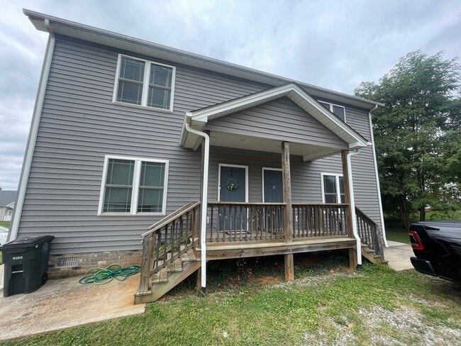 Foto del edificio - Old Forest Rd Duplex