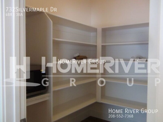 Building Photo - 732Silvermaple Dr