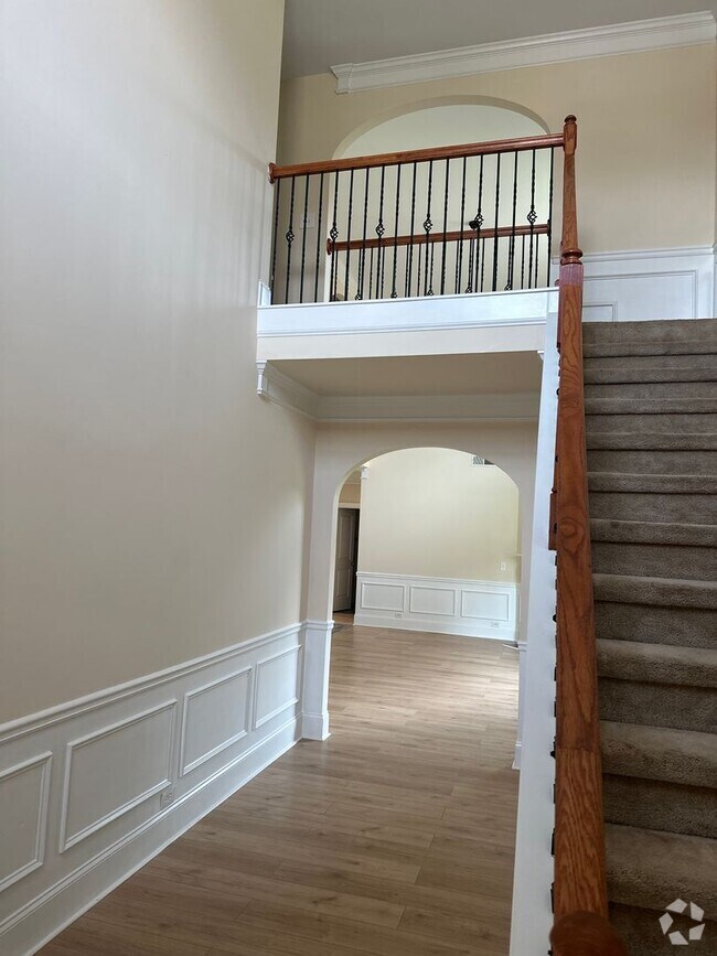 Building Photo - 202 Dax Dr
