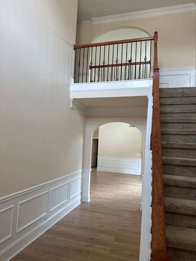 Foto principal - 4 Bedrooms, 3 Bathrooms - Home in Stockbri...