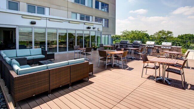 Foto del edificio - 479-483 N Harlem Ave