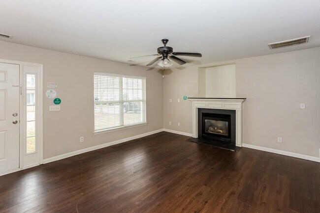 Building Photo - 7028 Indian Ridge Ln