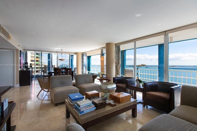 Foto del edificio - 1627 Brickell Ave