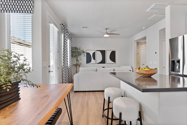 2BR, 2BA - 1,006SF - Moderne at Rocking K