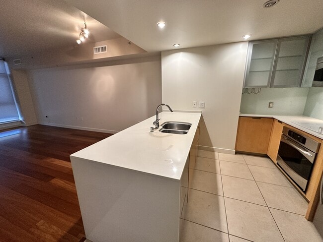 Kitchen - 1441 9th Ave