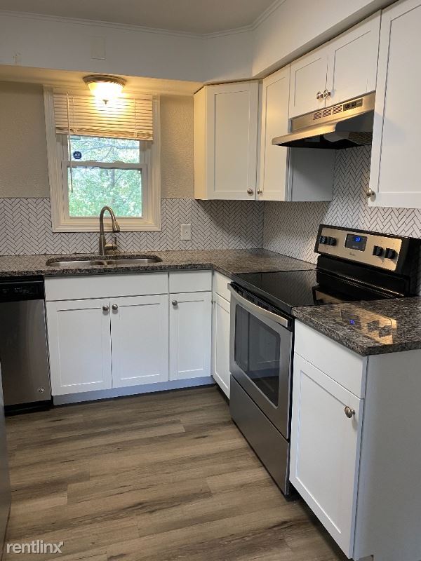 Building Photo - 3 br, 1.5 bath House - 3502 S Crysler Ave