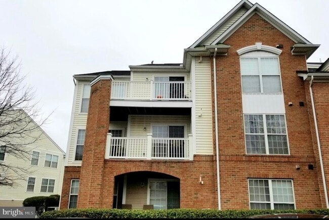 Building Photo - 2502 Driftwood Ct