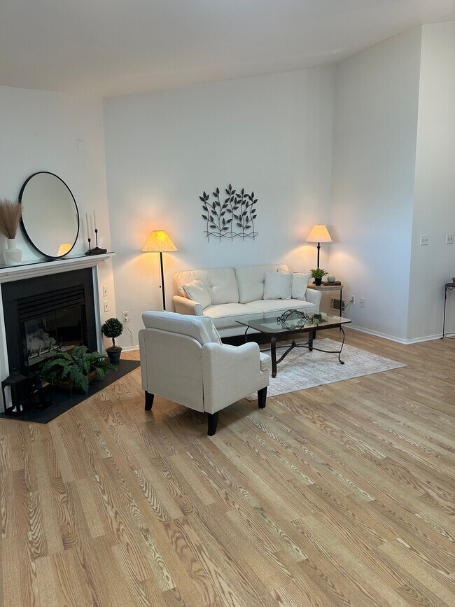 Foto del edificio - 36 Highland Cir