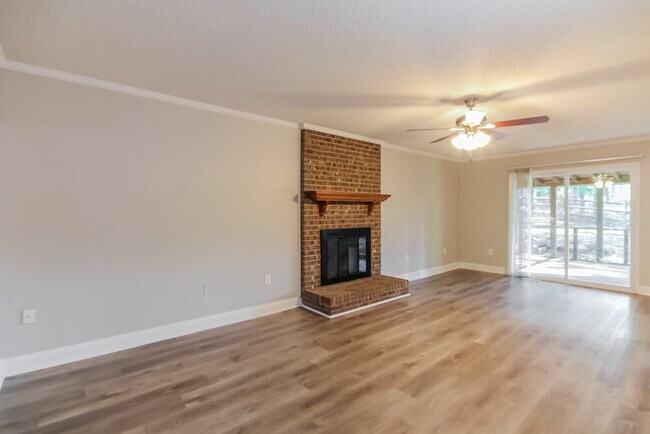 Foto del edificio - 524 Robin Dr