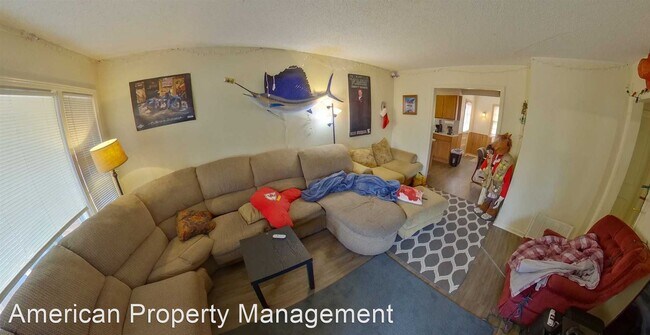 Foto del edificio - 3 br, 1 bath House - 1520 Campus Rd