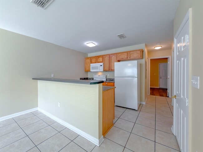 Foto del edificio - 1558 Devoe St