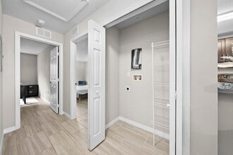 Building Photo - Mercury cove Apartments