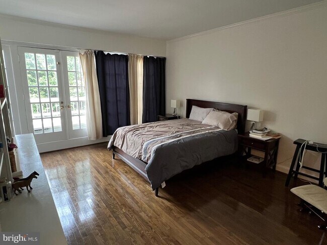 Foto del edificio - 4310 Westover Pl NW