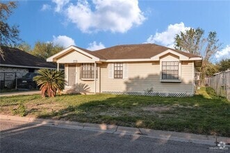 Building Photo - 1103 San Cristobal St