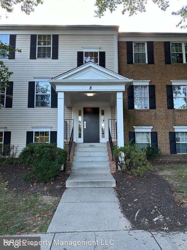 Foto principal - 2 br, 1.5 bath House - 8 Normandy Square C...