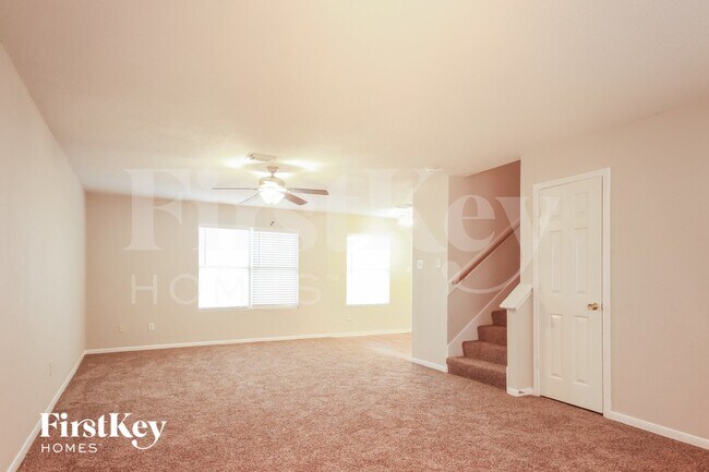 Foto del edificio - 7223 Foxcrest Ln