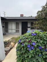 Building Photo - 305-302 N Dwyer Pl