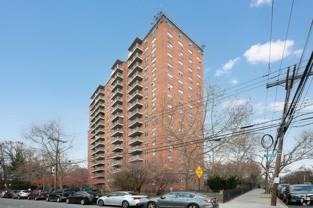 Building Photo - Mark Terrace Apartments