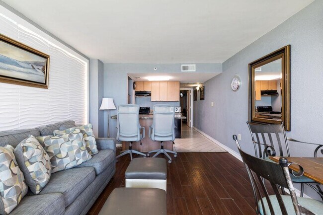 Foto del edificio - 2310 N Ocean Blvd