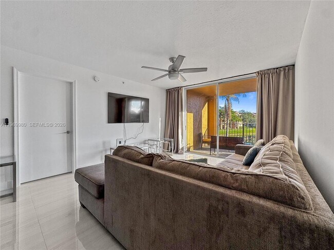 Foto del edificio - 2123 Renaissance Blvd