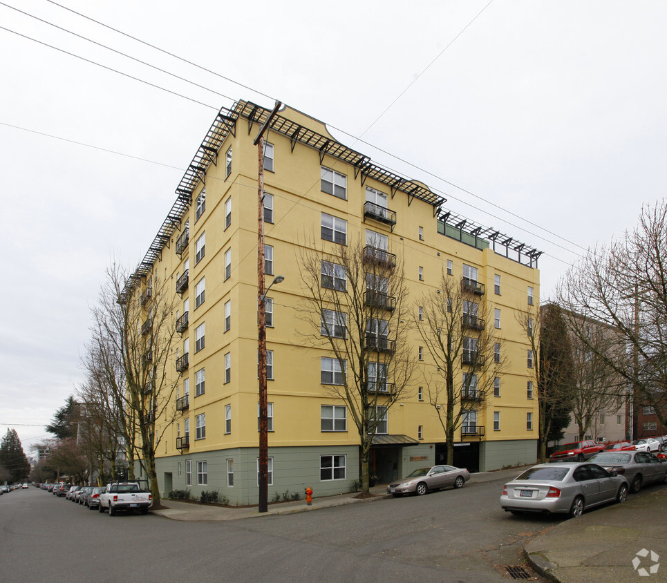 Primary Photo - Kearney House Apartments