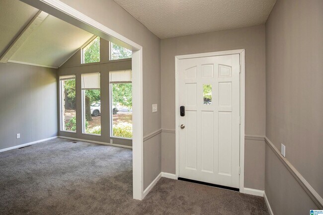 Building Photo - 1157 Sherwood Forest Dr