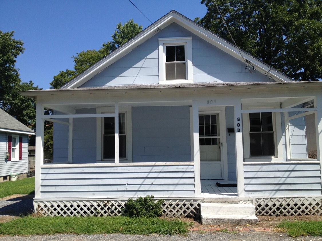 Primary Photo - 803 Church St