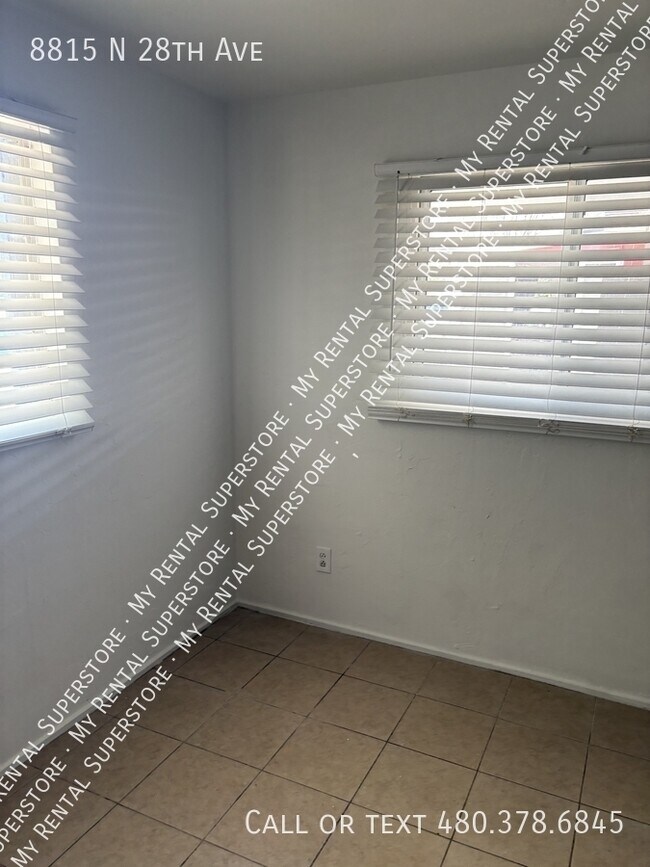 Foto del edificio - 8815 N 28th Ave