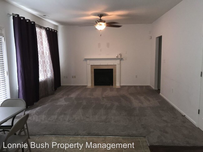 Building Photo - 4 br, 2.5 bath House - 4200 Half Hitch St