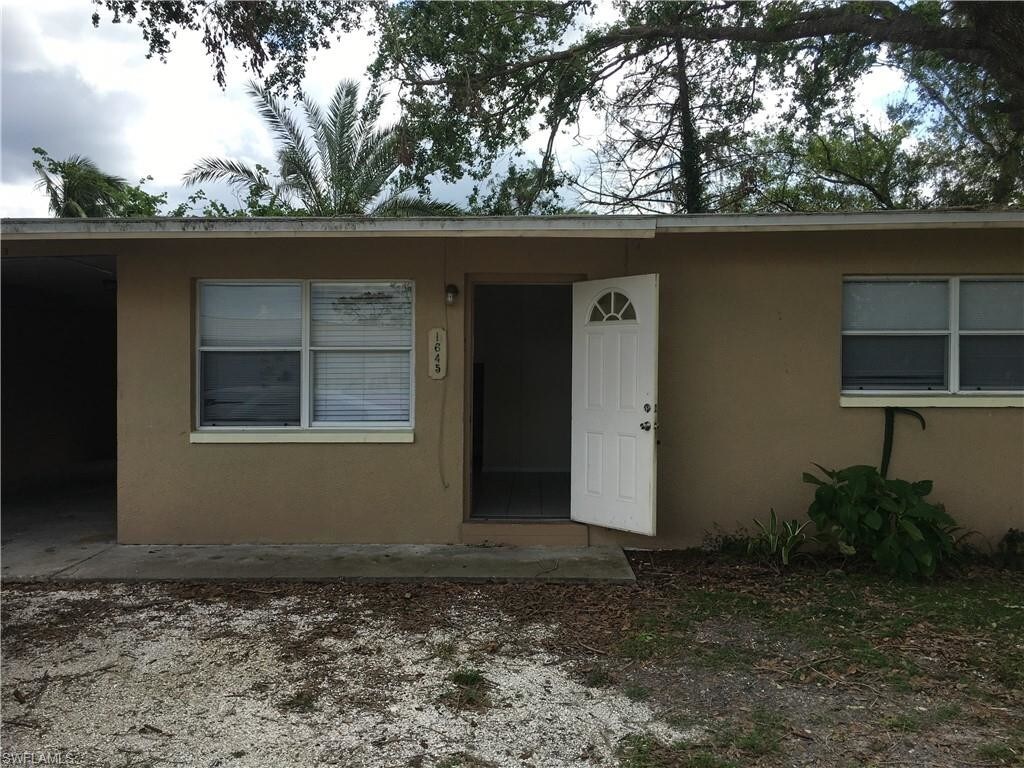 1645 Linwood Ave, Alva, FL 33920 Townhome Rentals in Alva FL