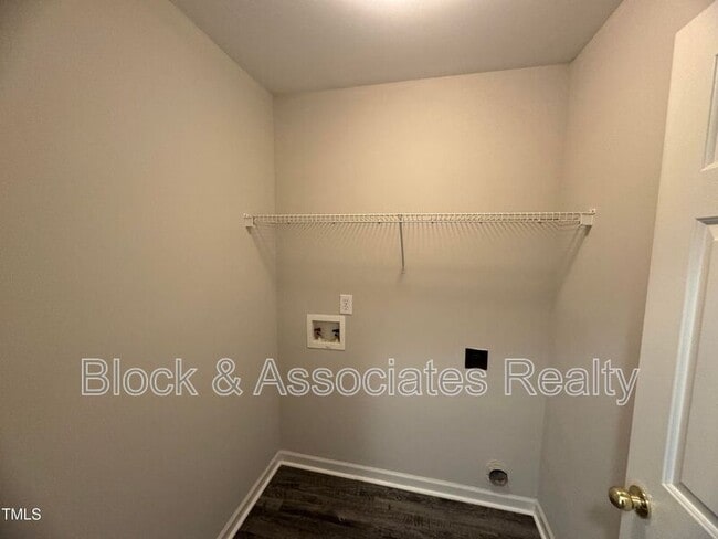 Building Photo - 2615 Vega Ct