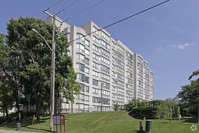 Building Photo - 175 Cedar Ave