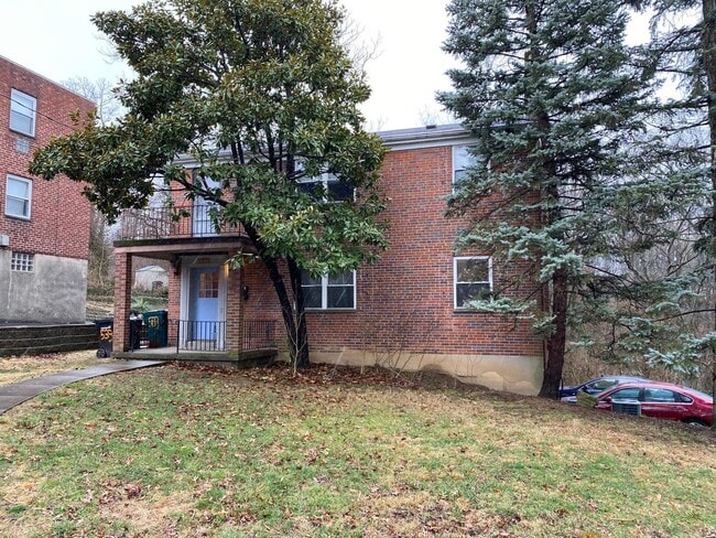 Foto del edificio - 533 Riddle Crest Ln