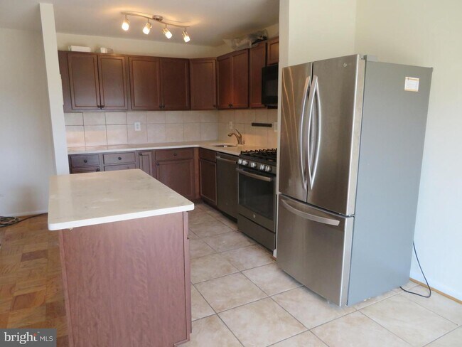 Foto del edificio - 4313 Knox Rd