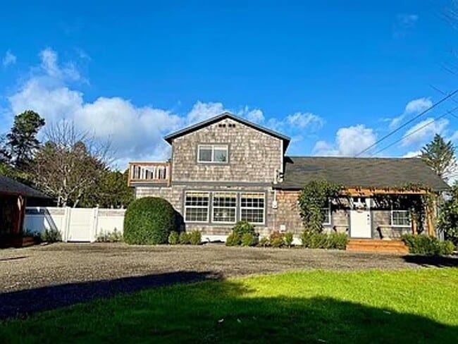 Building Photo - Stunning Designer Coastal Retreat | Fully Renovated Luxury Home in Ocean Park