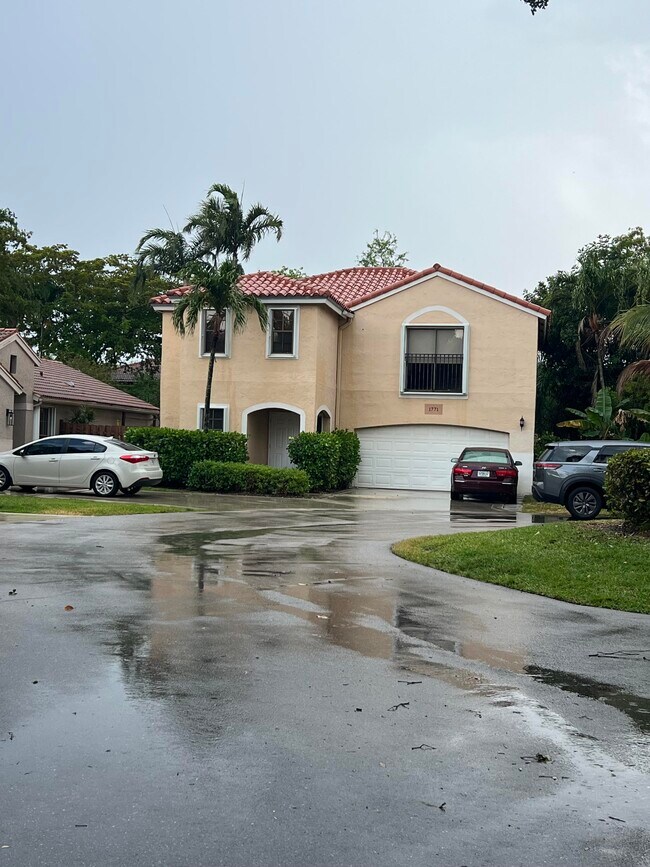 Foto del edificio - 1771 Harborside Cir