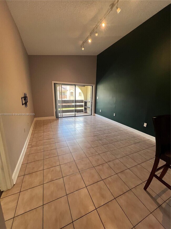 Foto del edificio - 8911 SW 123rd Ct