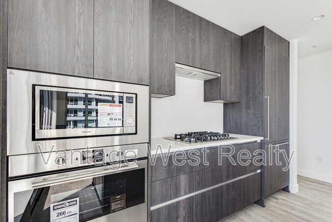 Building Photo - 238 Leon Ave