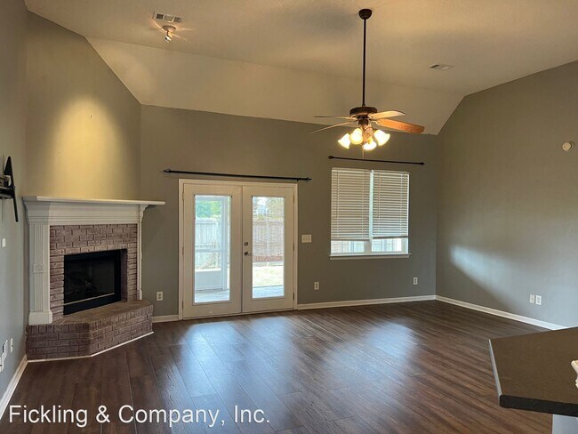 Foto del edificio - 4 br, 3 bath House - 717 Loudon Hill Dr