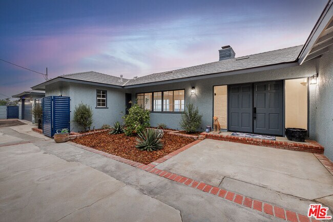 Building Photo - 3710 Glenridge Dr
