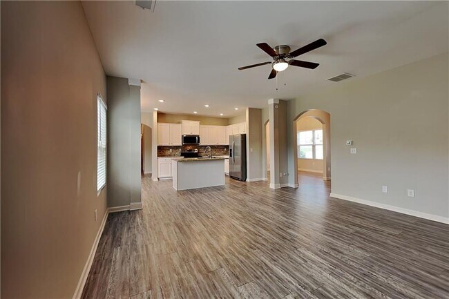 Foto del edificio - 354 Hawthorn Dr