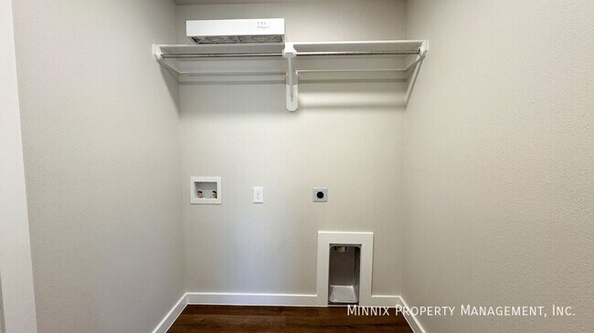 Building Photo - 2136 Kokomo Ave