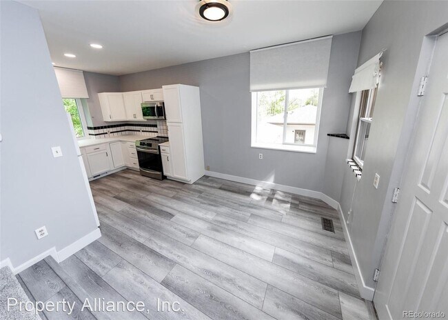 Building Photo - 2 br, 2 bath House - 1942 Roanoke Street #1.5