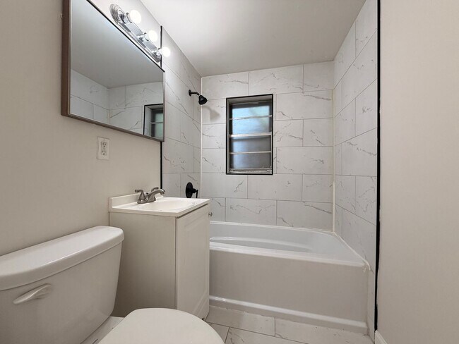 Building Photo - 1329 Watts Rd
