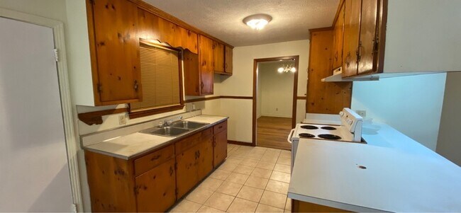 Building Photo - 149 Springfield Cir