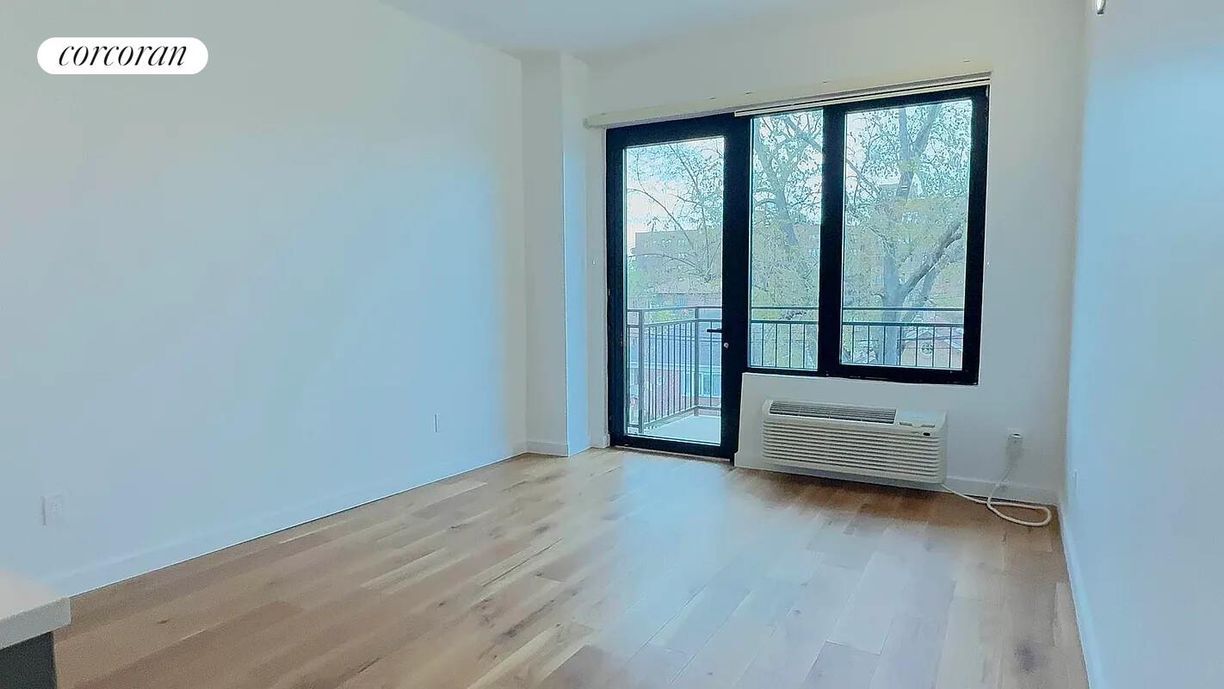 Foto principal - 143-26 84th Rd