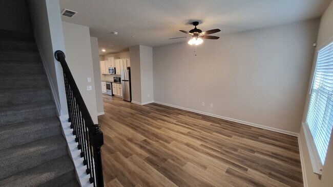 Sala de estar/habitación familiar - 1373 Bayrose Cir