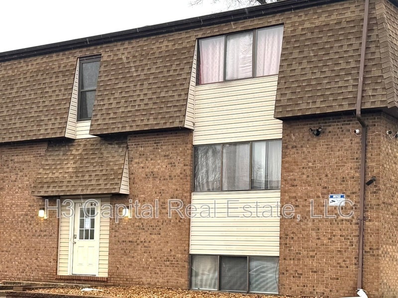 Primary Photo - 11 Kensington Heights Rd
